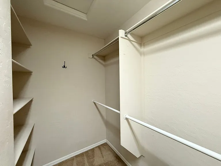 11833 Bussero Ct — Photo 24