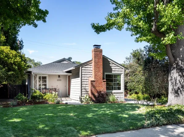 2352 Saint Francis Dr, Palo Alto, CA 94303