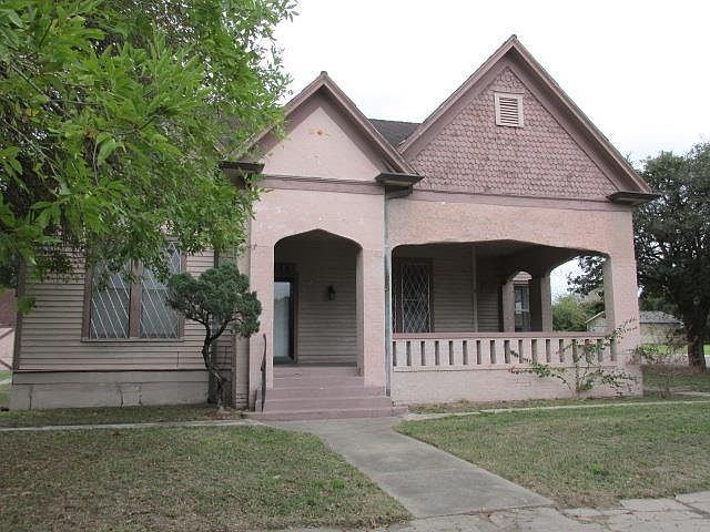 1st image of 211 E Corpus Christi St