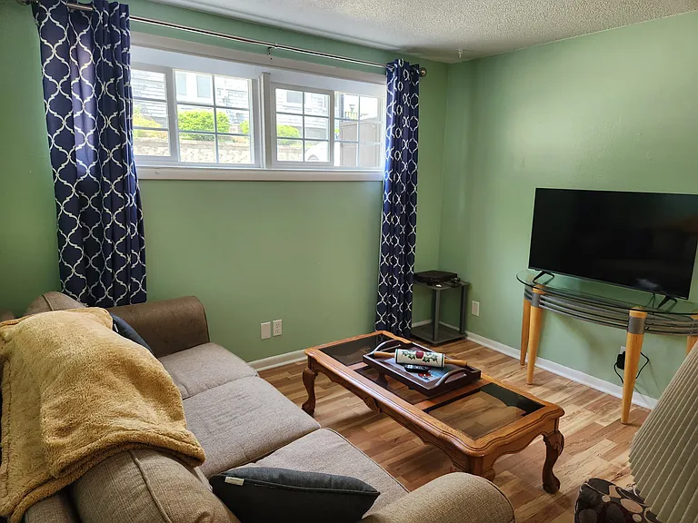 419 E State St #3 — Photo 14