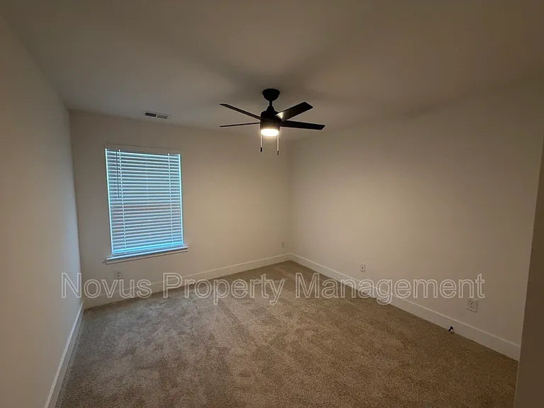 213 Laney Dr — Photo 27