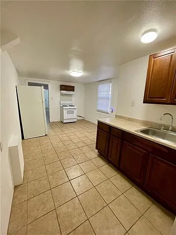 3423 Iberville St #A — Photo 6