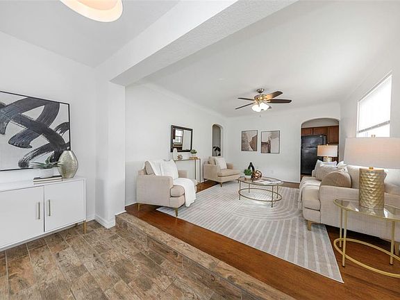3rd image of 2545 32ND AVENUE N