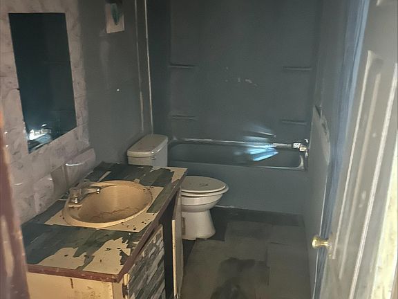 2nd image of 107 J Lynn Ln