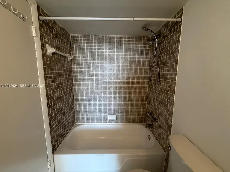 1200 NE Miami Gardens Dr #905W — Photo 15