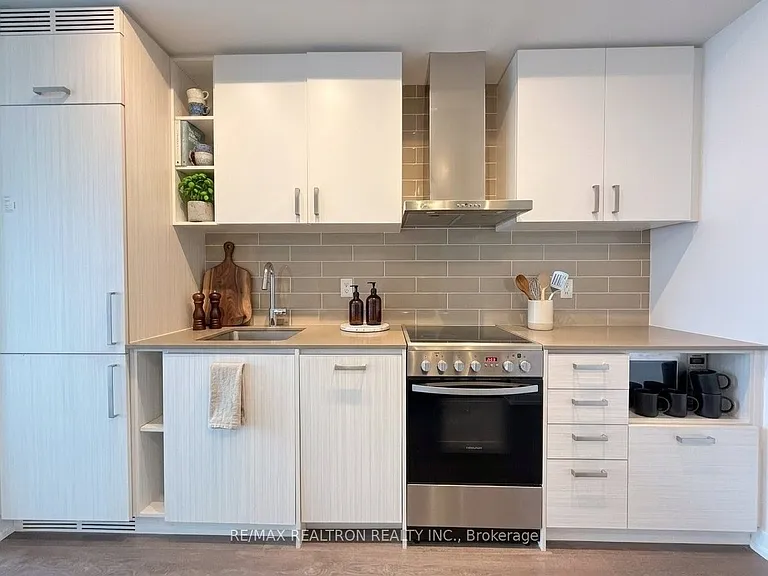 125 Redpath Ave #3212 — Photo 5