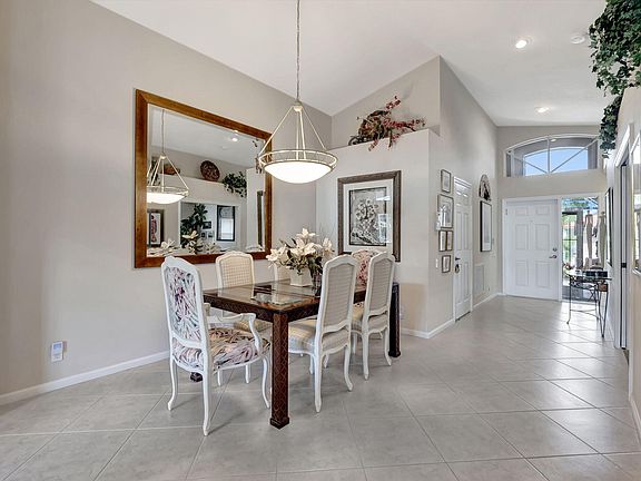 3rd image of 7172 Louisiane Court