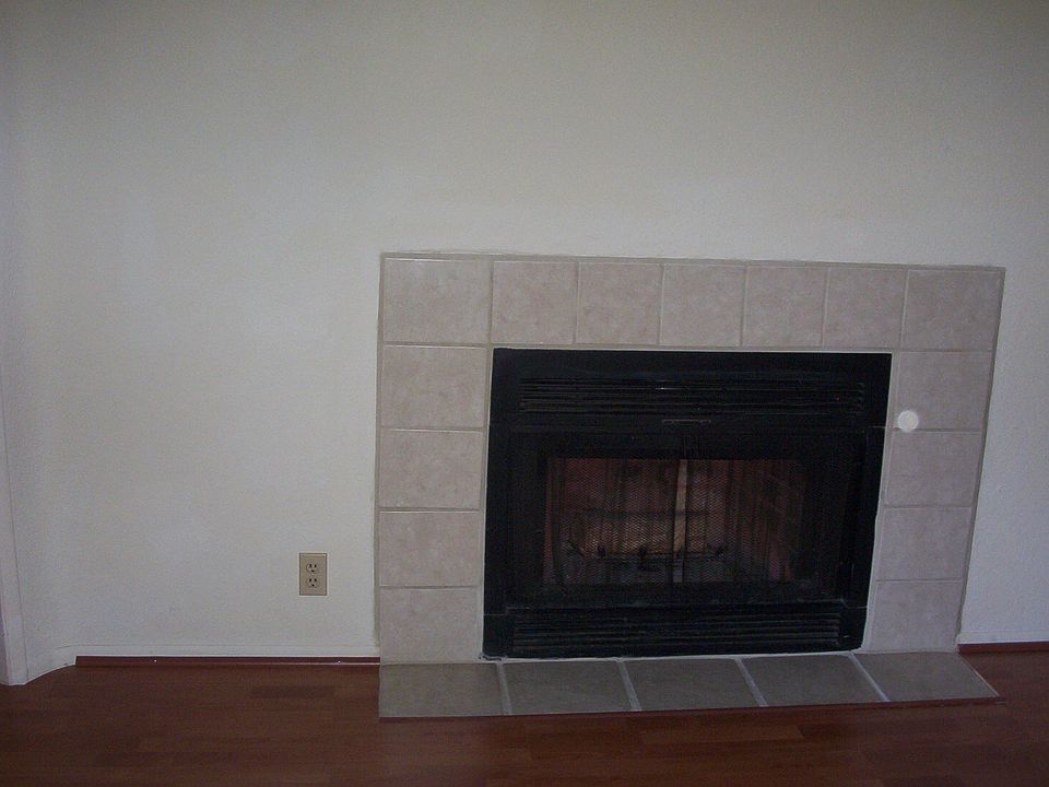 1st image of 522 W Blackhawk Dr Unit 2