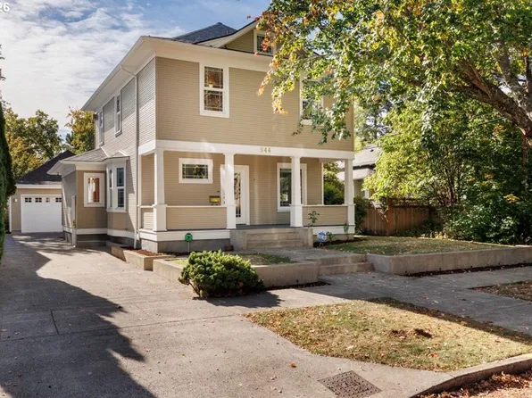 944 SE Sherrett St, Portland, OR 97202