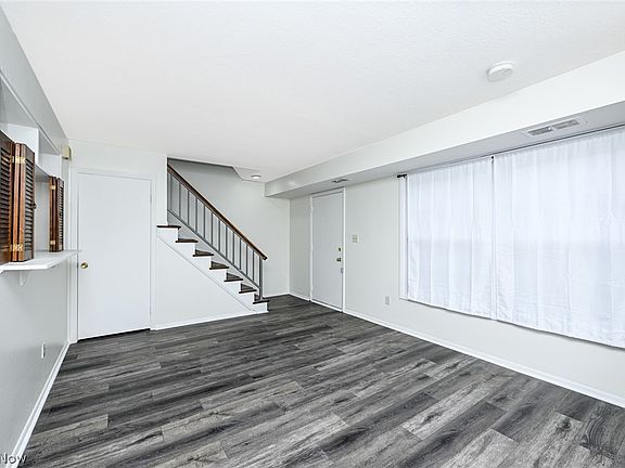 4th image of 126 Ivy Hill Ln #A-2