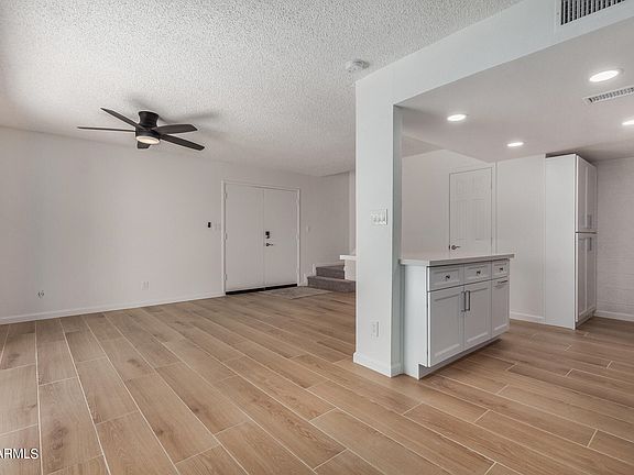 5th image of 8103 N 32nd Drive