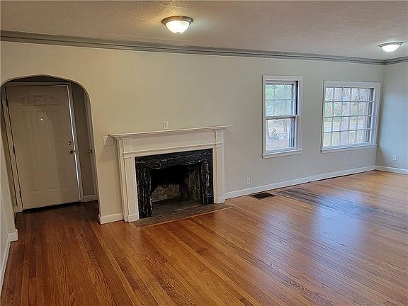 3rd image of 2921 N 55th St