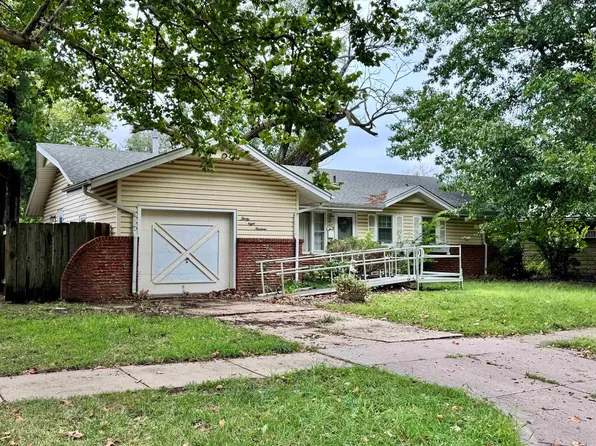 3819 W Del Sienno St, Wichita, KS 67203