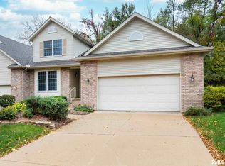 3000 E 32nd St APT 17, Davenport, IA