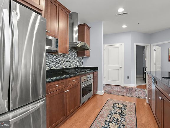 5th image of 66 Franklin St Unit 302