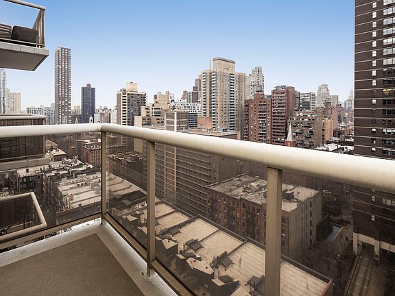 4th image of 200 E 89th St APT 15H