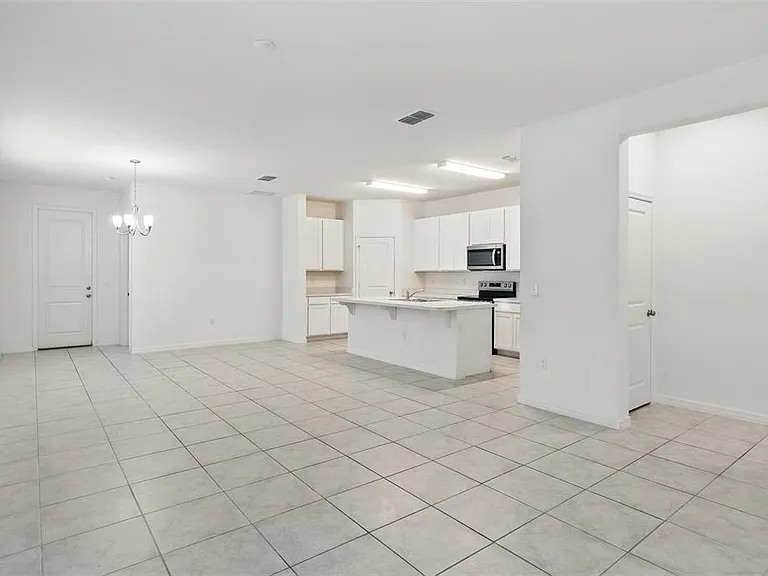 1187 Papaya Cir — Photo 6