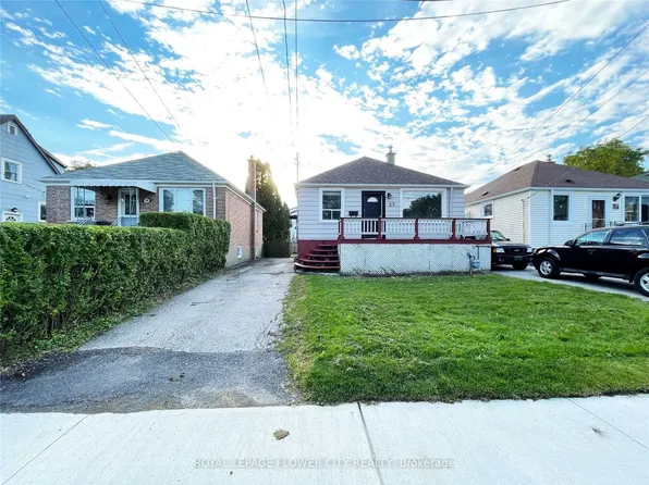 52 Claremore Ave, Toronto, ON M1N 3R9