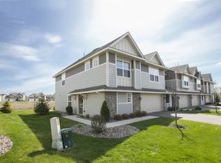 3288 Red Oak Trl, Hamel, MN 55340