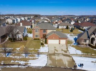 18217 Country Club Dr, Macomb, MI 48042
