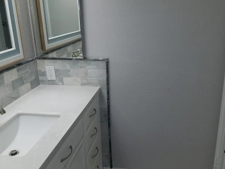 27677 Aquamarine — Photo 7