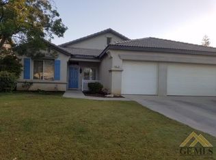 8418 Glenlakes Ct, Bakersfield, CA 93312
