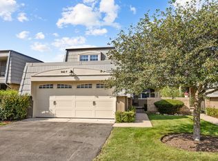 642 Burgundy Ct UNIT F, Elk Grove Village, IL 60007