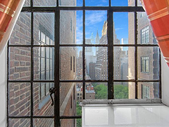 3rd image of 25 Tudor City Pl APT 1517
