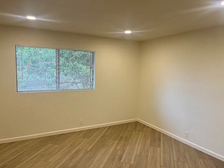 1829 Oliver Ave #2 — Photo 10
