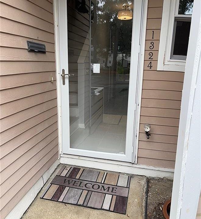 1st image of 1324 Linkhorn Cir