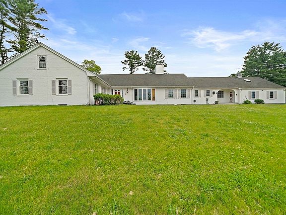 2nd image of 8 Conway Ln
