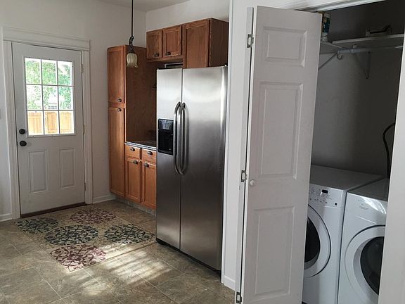 Kitchen/Laundry Room