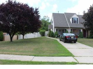 17 Washington Ave, Turnersville, NJ 08012