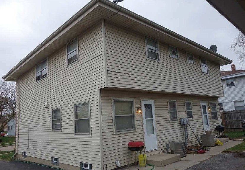 2nd image of 11122 W Langlade St