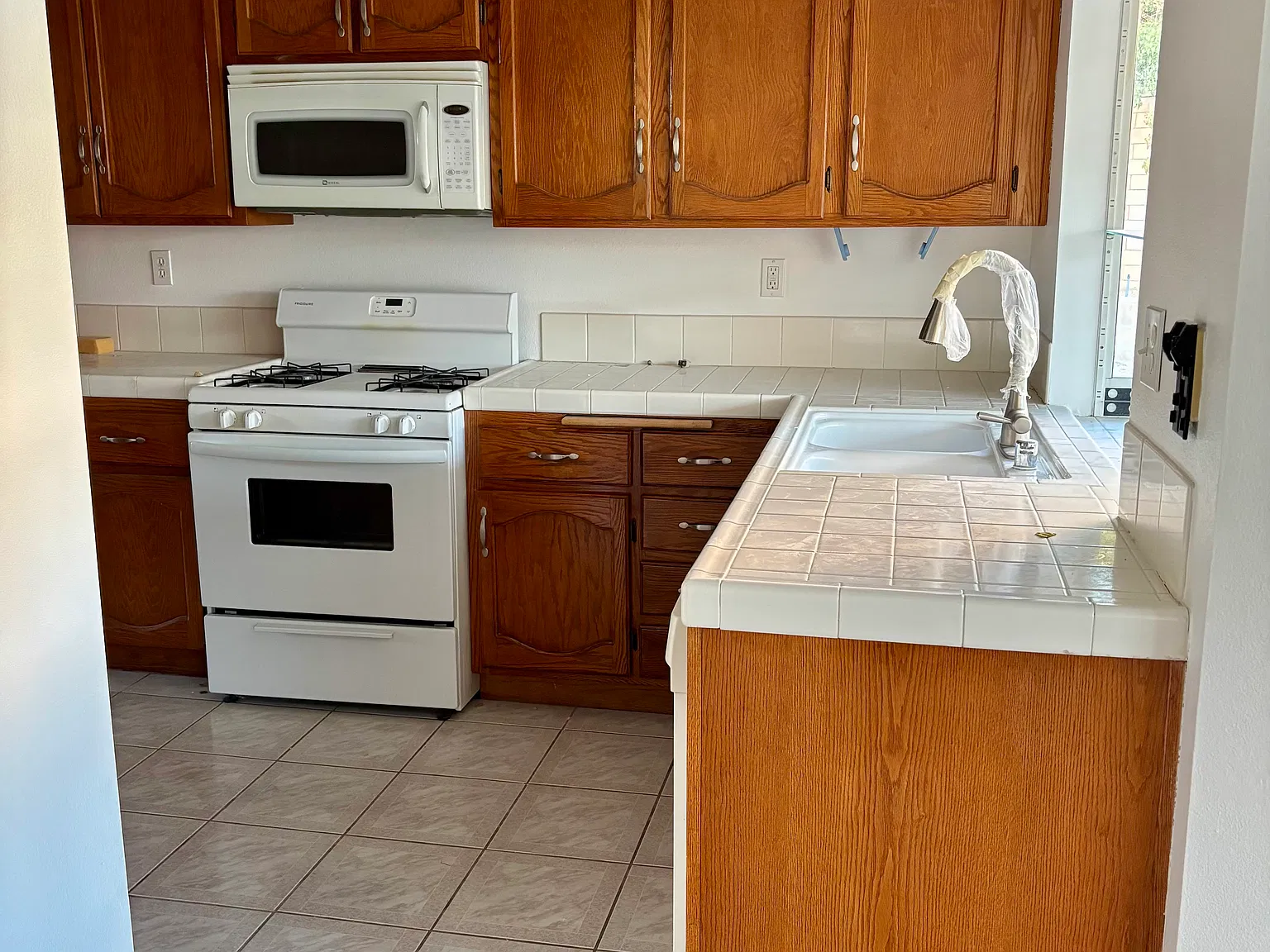4 bed, 1720 sqft, $2,850 — Photo 4