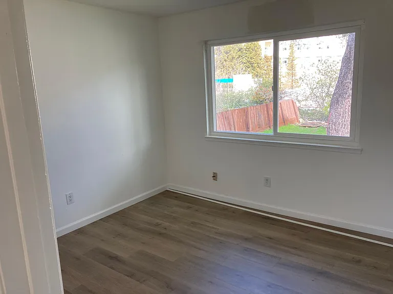 201 C St #3 — Photo 9