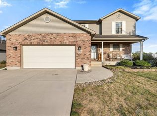 2537 Huntington Dr, Troy, OH 45373