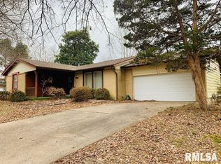 831 Melody Ln, Herrin, IL 62948