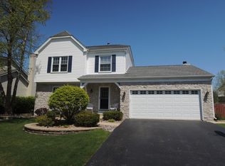 1133 Brighton Dr, Carol Stream, IL 60188