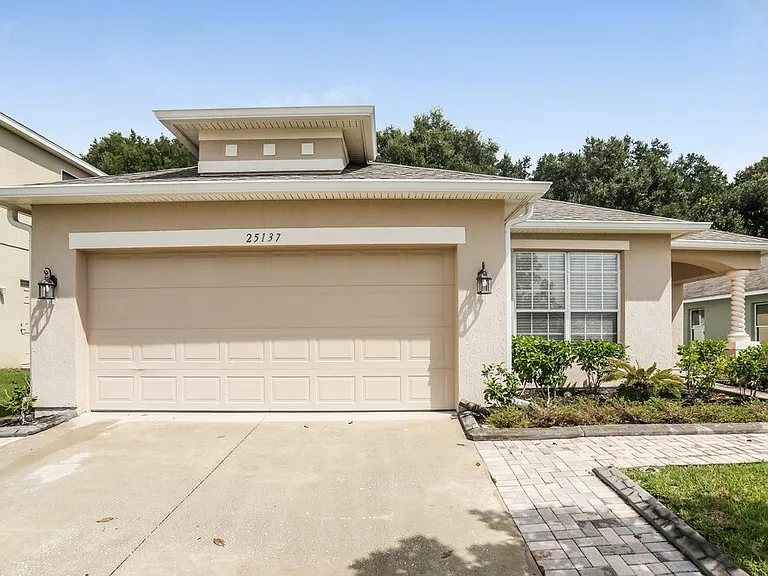 25137 Chipshot Ct — Photo 1