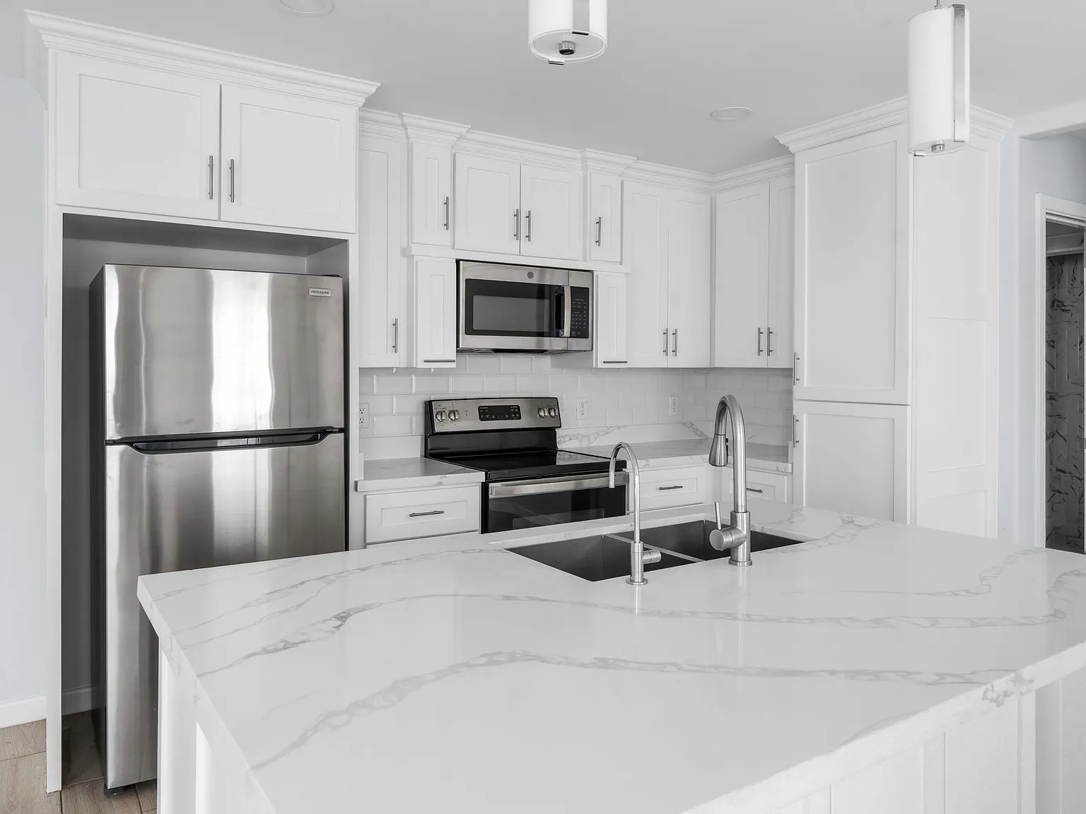 3 bed, 1227 sqft, $1,600 — Photo 3