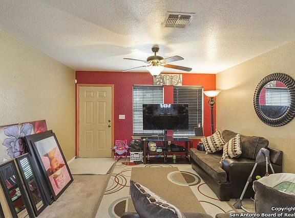 5th image of 11322 Highcrest Dr