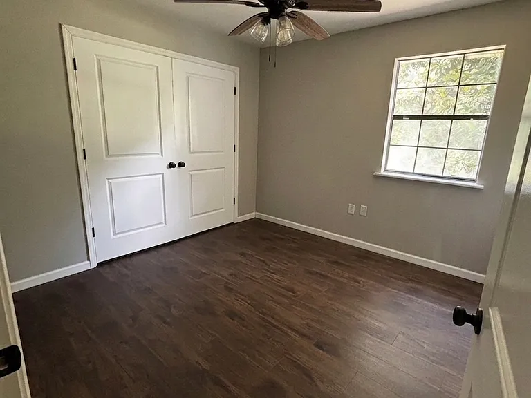 2423 S Chatfield Rd — Photo 13