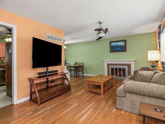 2nd image of 13250 Park Hills Dr