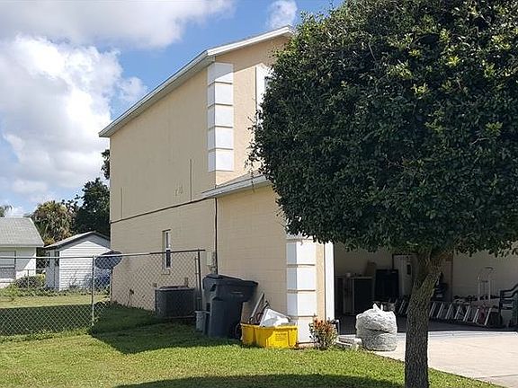 3rd image of 415 Spike Ct