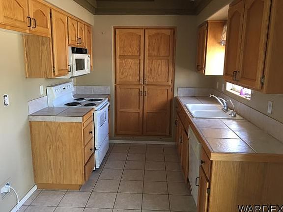 5th image of 3701 Hollister Dr
