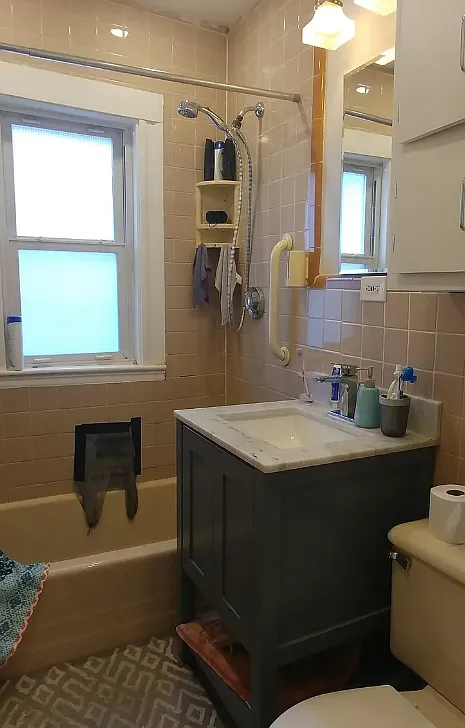5 bed, $6,280 — Photo 1