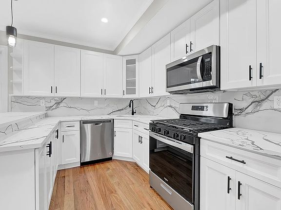 2nd image of 118-50 190th St