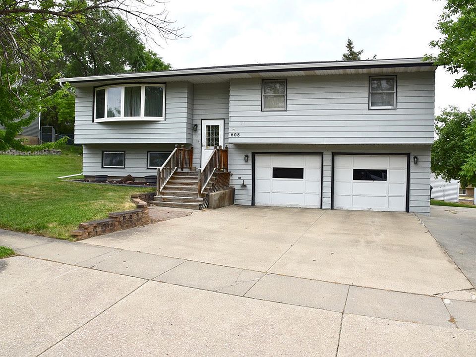 1st image of 608 N Taylor Ave