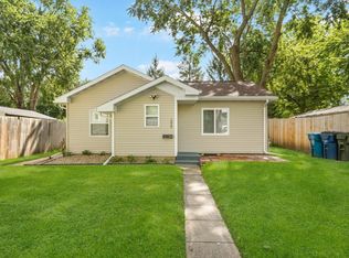 1025 Dundee Ave, Waterloo, IA 50701